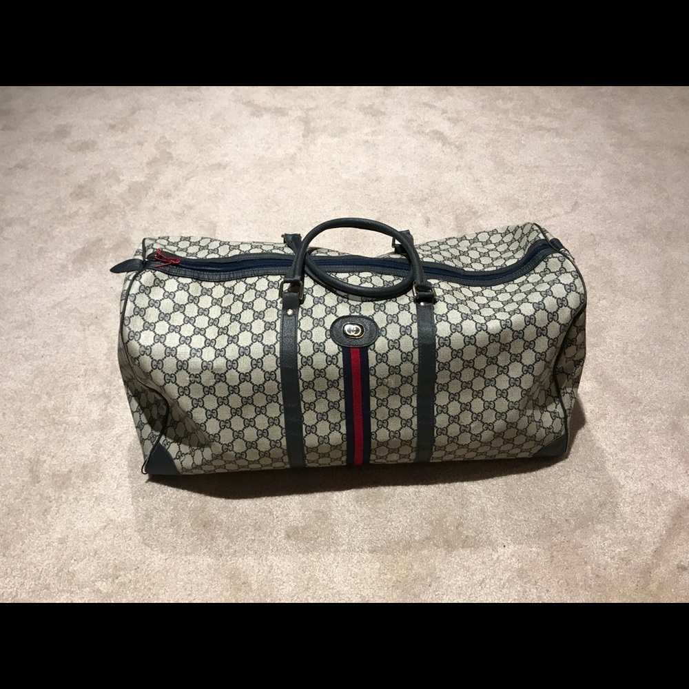 Gucci duffel bag. - Picture 5 of 7